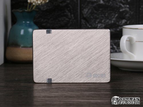 棬ս 2TB SSDSATA3.0ӿڣߴ2.5Ӣ硢7mmı׼豸ą֤̃ʽ೬ʼǱ